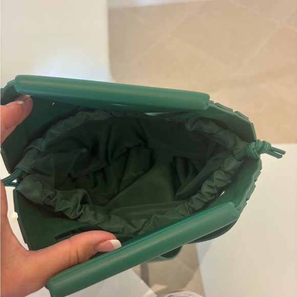 Green Woven Vegan Long Strap Handbag - Picture 2 of 9